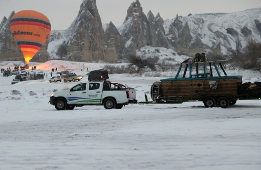 Kapadokya'da yoğun sis ve rüzgar nedeniyle balon turları iptal