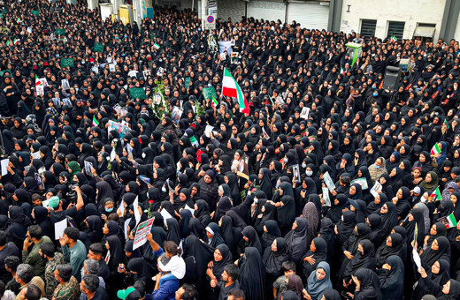 ABD-İsrail İran'da ilkokulu vurmuştu! Öğrenciler için cenaze töreni