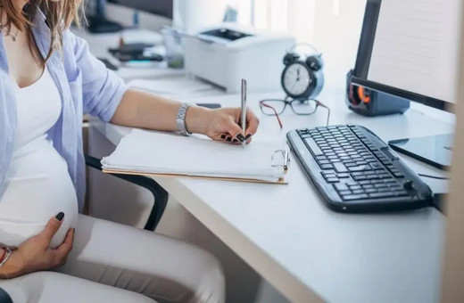 Doğum izin süreleri değişti! Peki işçi ve memur kaç gün izin yapacak?