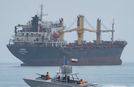 İran'ın Keşm Adası’nda patlama sesleri duyuldu