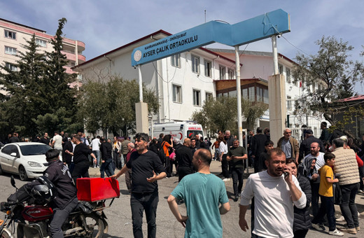 Kahramanmaraş'ta okulda silahlı saldırı olay yerinden ilk görüntüler