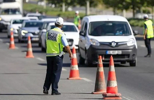Trafik sigortası primleri bazı araç gruplarında yüzde 4 arttı Resmi Gazete'de yayımlandı