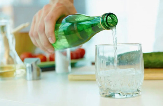 Maden suyu sevenler dikkat! Meğer böyle tüketmek çok zararlıymış