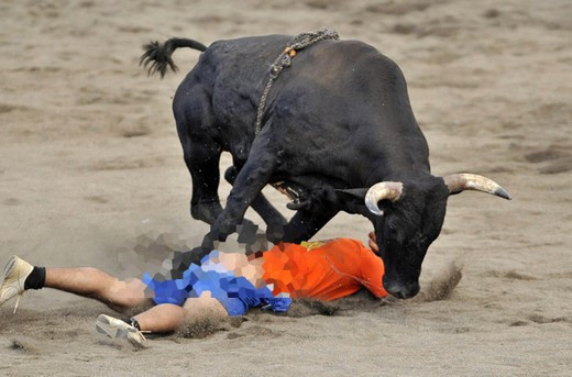 Boğa matadoru hastanelik etti - Resim: 3