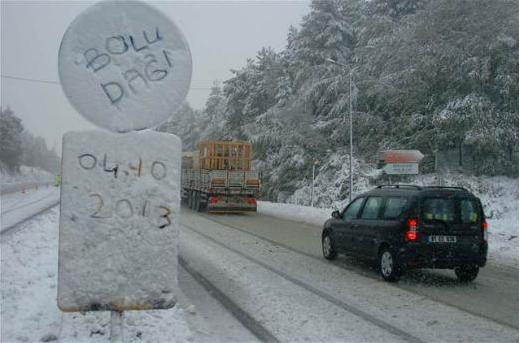 Bolu Dağı otoyolunda yılın ilk kar çilesi  - Resim: 2