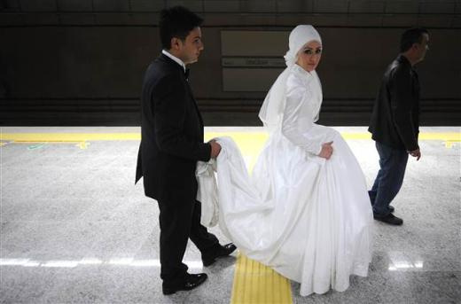 Gelin Marmaray'a binmiş... - Resim: 4