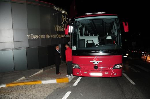 Cem Yılmaz Arda'nın saçlarına takıldı - Resim: 1