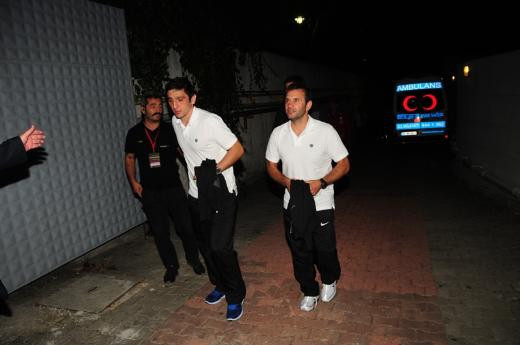 Cem Yılmaz Arda'nın saçlarına takıldı - Resim: 3