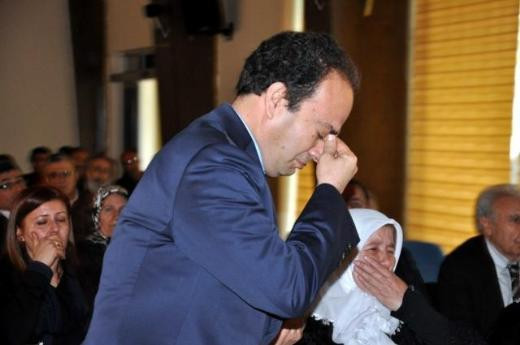 Osman Baydemir hüngür hüngür ağladı - Resim: 3