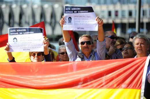 İspanyollar  ETA kararını protesto etti - Resim: 4