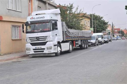 Adana'da TIR dolusu patlayıcı ve silah - Resim: 2