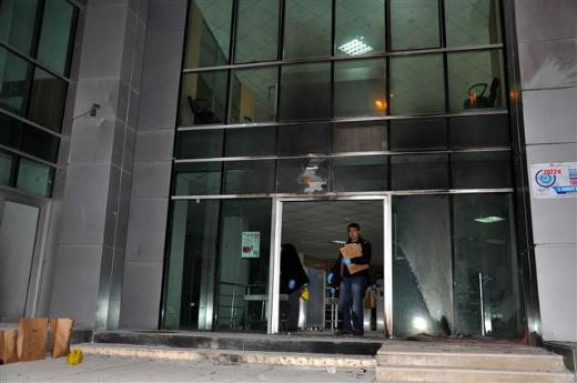 Hakkari'de üniversiteye saldırı - Resim: 1