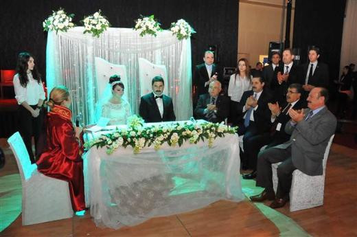  AK Partili vekilin düğününde dolar yarışı - Resim: 1