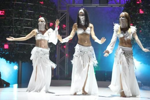 Mezdeke grubunun dansçısı öldürüldü - Resim: 3