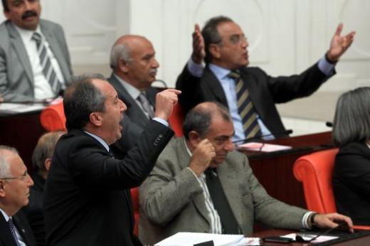 Kapalı oturumda kavga çıktı - Resim: 4