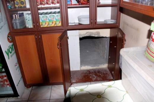 Fuhuş operasyonunda akıl almaz yöntem! - Resim: 1