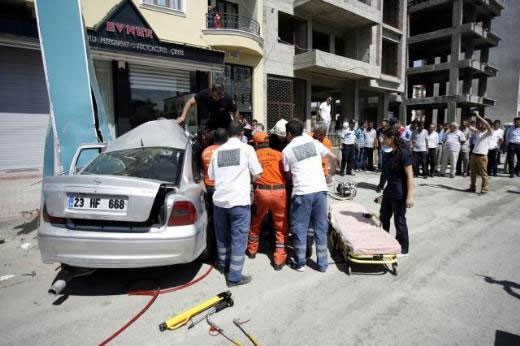 Yürek burkan kare - Resim: 4