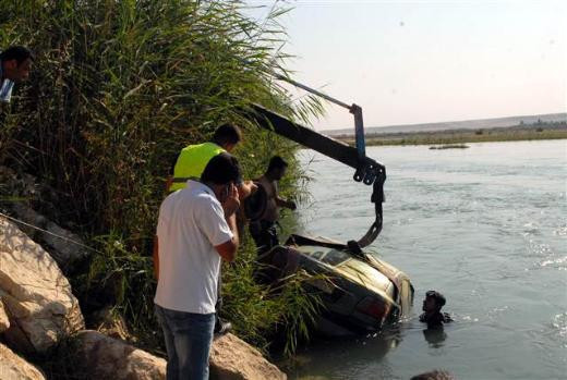 1 kişiyi ararken 8 ceset buldular - Resim: 1