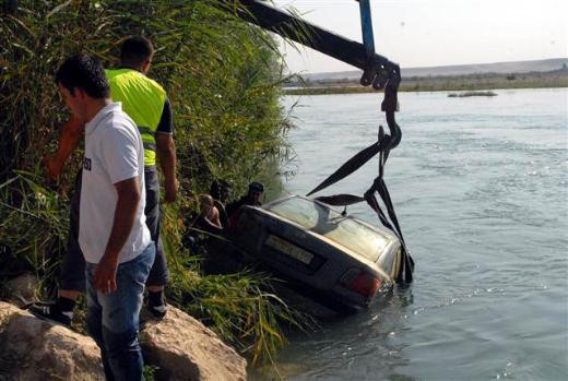 1 kişiyi ararken 8 ceset buldular - Resim: 2