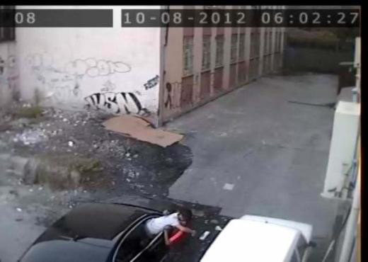 BDP'li Tuğluk'un aracını böyle soydular - Resim: 1