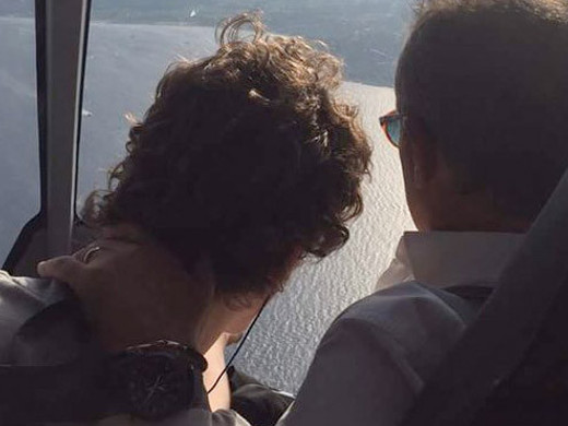 Cem Uzan'ın son hali şaşırttı! Eşi ve çocuklarına bakın!