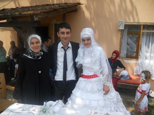 Biri sedyede diğeri tabutta - Resim: 2