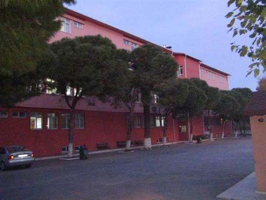 İzmir'de iki lisede dehşet: 2 yaralı - Resim: 3