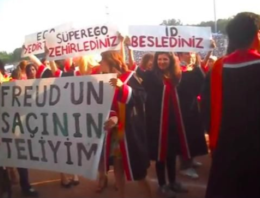 ODTÜ törenine damga vuran Gezi pankartları - Resim: 1