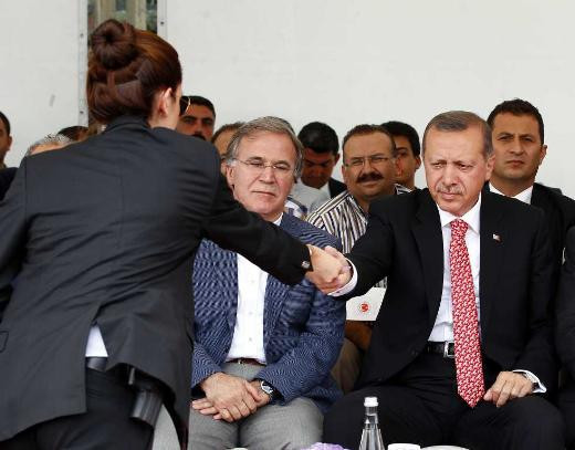 Alo Başbakanım deyip gözyaşlarına boğuldu - Resim: 2