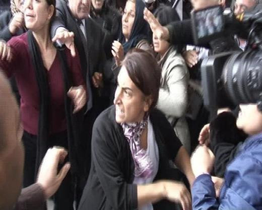 BDP'li vekil polise yumruk attı - Resim: 2