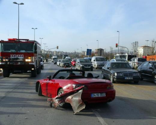 Hızlı değil sadece 110'la gidiyormuş! - Resim: 1