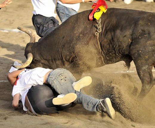 Boğa matadoru hastanelik etti - Resim: 2