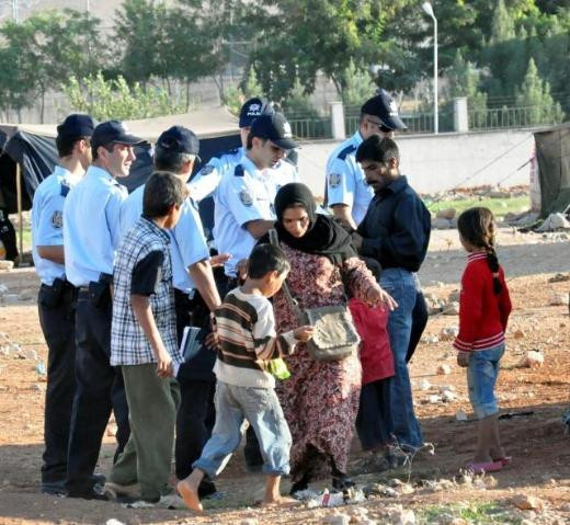 Polis Suriyeliler'i tek tek saydı - Resim: 1