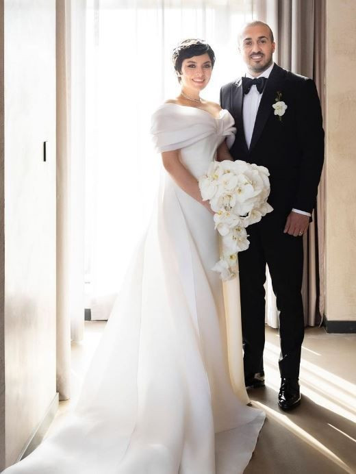 Yeni evlenen Ezgi Mola hamile olduğunu açıkladı! Eşi Mustafa Aksakallı haberi alır almaz... - Resim: 1