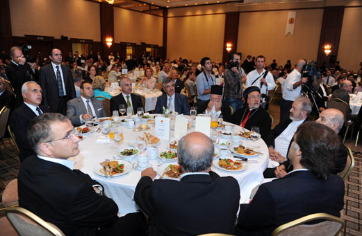 Geleneksel iftarda hoşgörü rüzgarı - Resim: 2