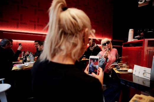 Elini cebine atan şoke oluyor! Ödemeler para ile değil takipçi sayısı ile yapılıyor - Resim: 1