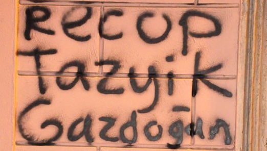 Gezi Parkı direnişi duvarlara böyle yansıdı - Resim: 4