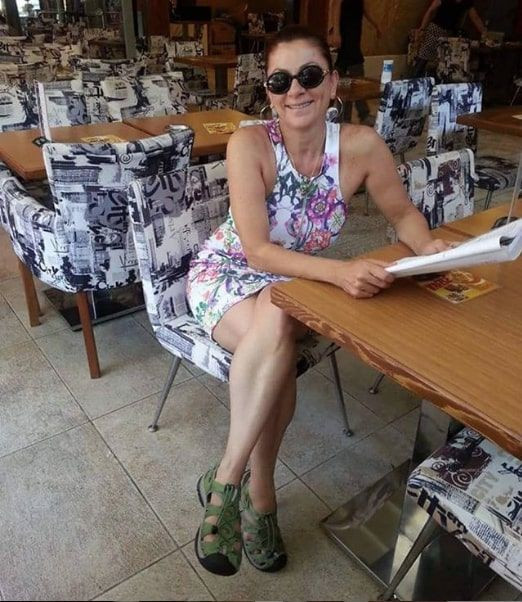 Oyuncu Hülya Şen apartman yöneticisinden dayak yedi bakın sebebi ne - Resim: 1