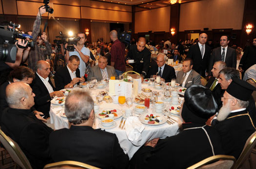 Geleneksel iftarda hoşgörü rüzgarı - Resim: 1