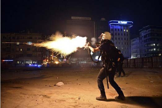 Taksim ve çevresinde gergin gece - Resim: 1