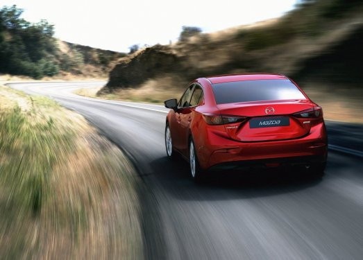 İşte yeni Mazda3 Sedan - Resim: 4