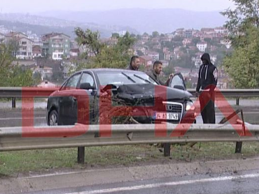 Fenerbahçeli ünlü futbolcu kaza yaptı - Resim: 1
