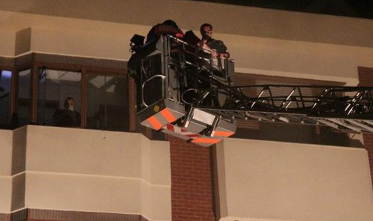 Etiler'de gece yarısı korku dolu anlar herkes kendini sokağa attı - Resim: 1