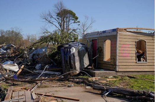 Çok sayıda ölü var! ABD'yi kasırga vurdu ev ve iş yerleri yıkıldı depremden farksız görüntüler - Resim: 4