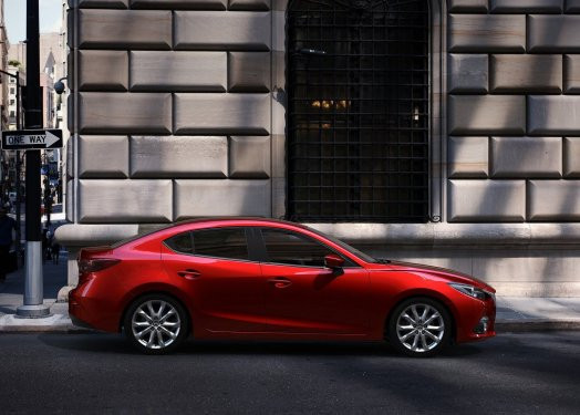 İşte yeni Mazda3 Sedan - Resim: 1