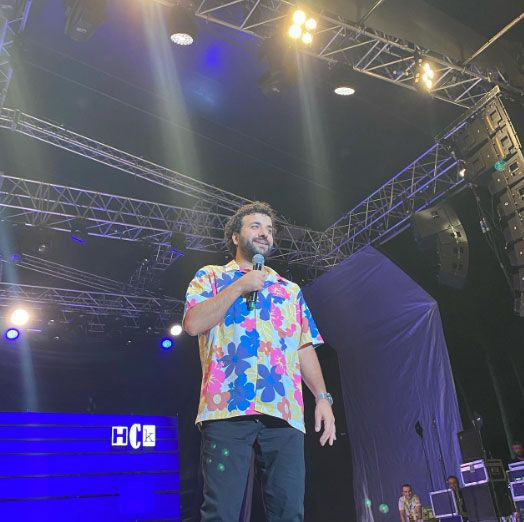 Hasan Can Kaya'nın programında, şarkıcı İrem Derici'yi çıplak görmek istediler, olanlar oldu! - Resim: 1