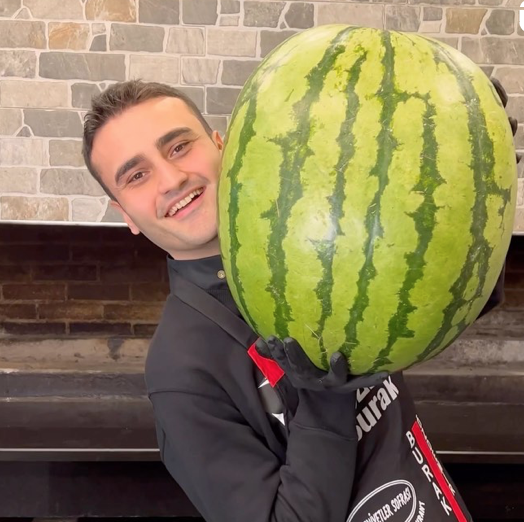 CZN Burak ''Aylık gelirim 30 bin lira'' dedi ortalık karıştı! CZN Burak'tan 30 bin lira açıklaması - Resim: 3