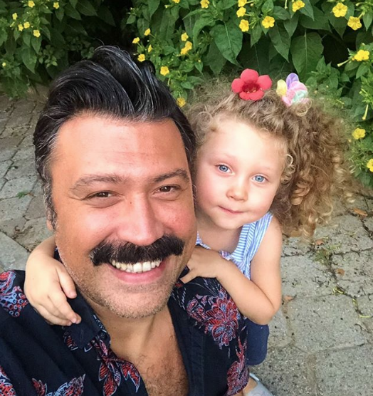 Bülent Emrah Parlak'ı görenler şaşkına döndü yıllar sonra ağlayarak bunu yaptı - Resim: 4