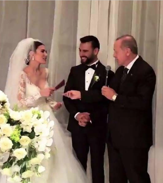 Alişan-Buse Varol çiftine kilo kilo takılmıştı! Altınların değeri dudak uçuklattı - Resim: 4