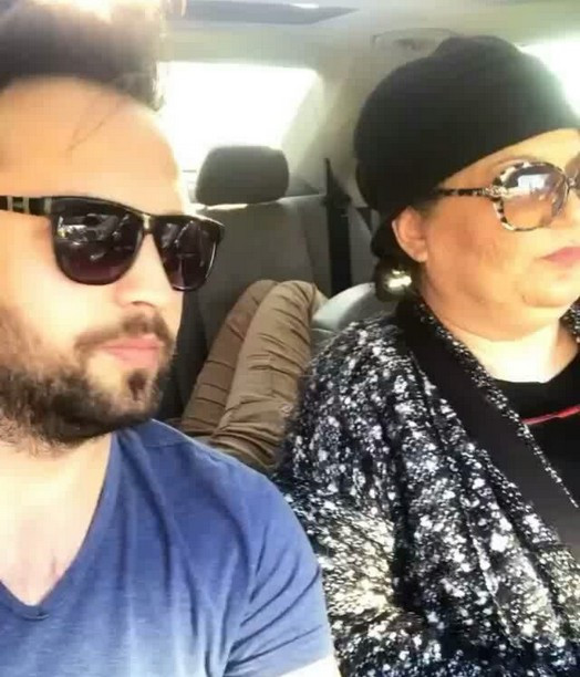 Şarkıcı İzel tanınmaz halde! Son haline bakın - Resim: 4